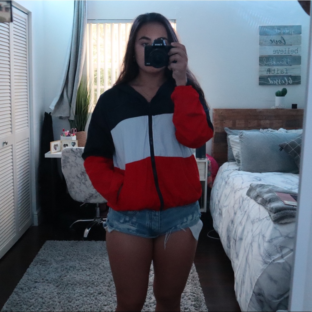 Brandy Melville Windbreaker